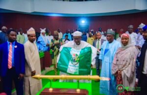 Gwamna Namadi ya gabatar da kasafin kuɗi na sama da Naira biliyan 901